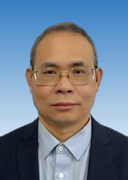 屈術群